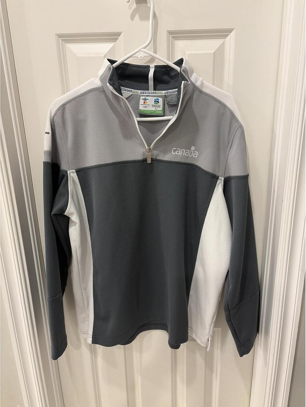 Vancouver 2010 Olympic and Paralympic Games Quarter-zip Pullover - Women’s xl